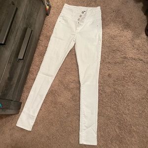 Refuge Three-Button High-Rise Jegging